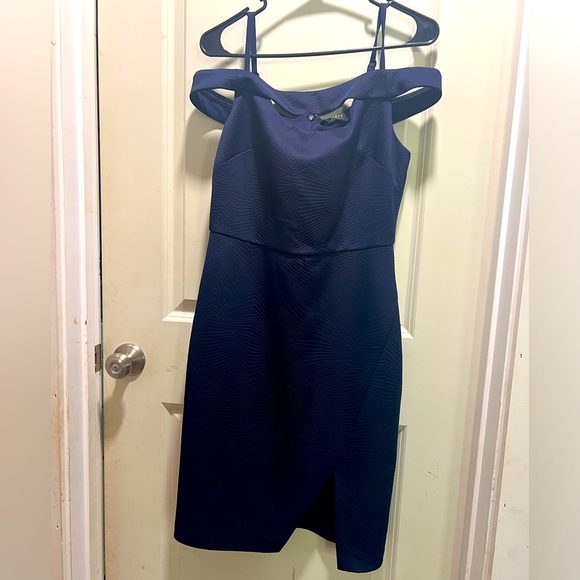 Guess Dresses & Skirts - GUESS off the shoulder navy blue dress